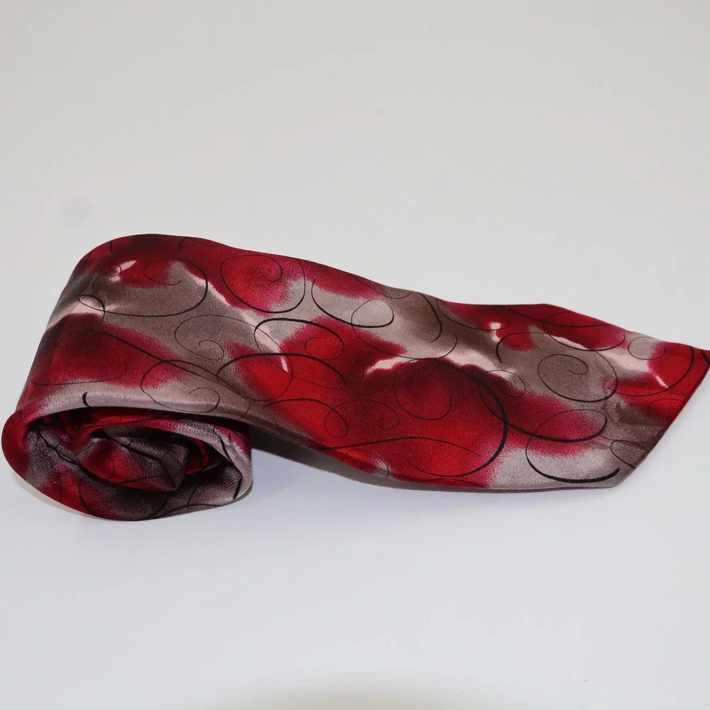 J. Garcia Silk Tie Mens One Size Red Grey Dawn at the Ritz‎ Collection 43 LE